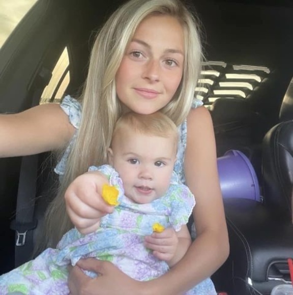 Meet your Posher, Hailey - Picture 1 of 1